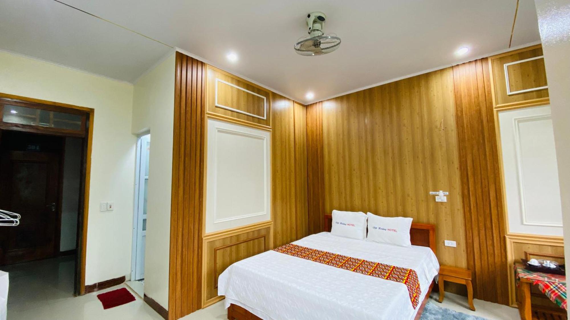 Viet Hoang Hotel Bao Lac Exteriör bild